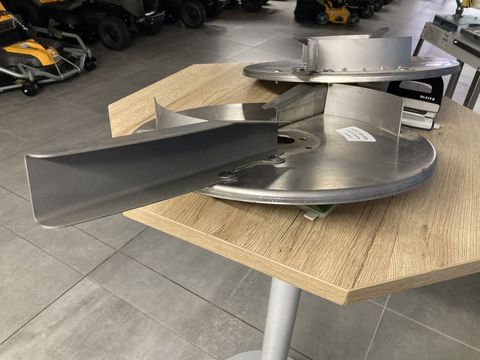 [3342-5673718-3.jpg]