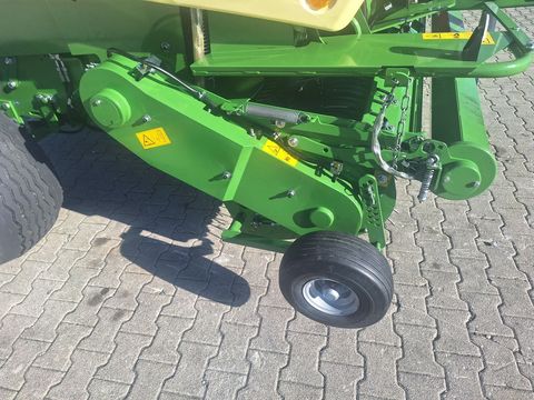 [3342-5696798-7.jpg]