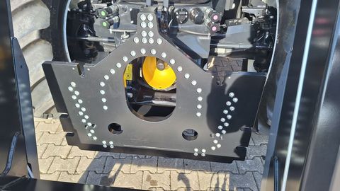 [3342-5703934-11.jpg]