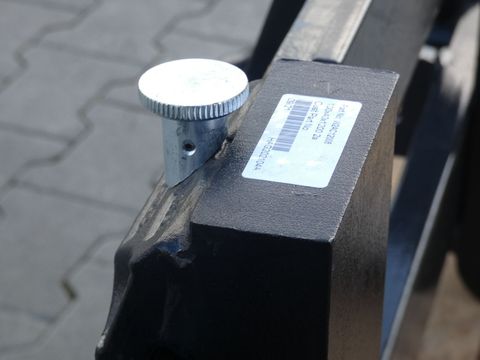 [3342-5704074-9.jpg]