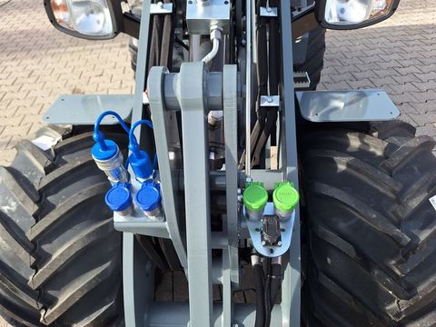 [3342-5843918-9.jpg]