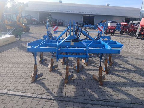 [3342-5928428-5.jpg]