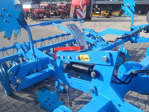 [3342-5928428-8.jpg]