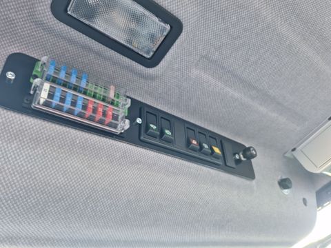 [3342-6081623-17.jpg]