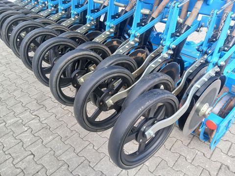 [3342-6180513-11.jpg]