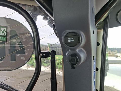 [3342-6203699-24.jpg]