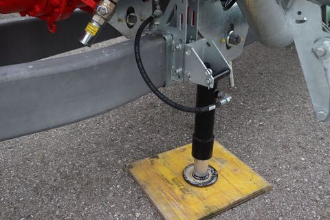 [3342-6333838-17.jpg]