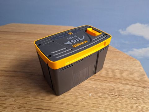 [3342-6381443-3.jpg]