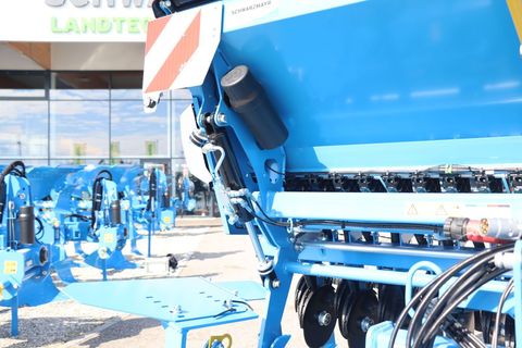 [3342-6412944-8.jpg]