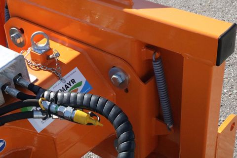 [3342-6427754-7.jpg]