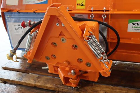 [3342-6535081-5.jpg]