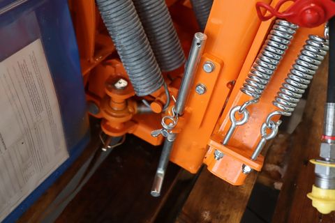 [3342-6535081-7.jpg]