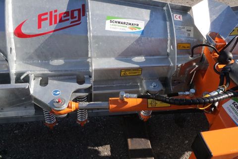 [3342-6601603-6.jpg]