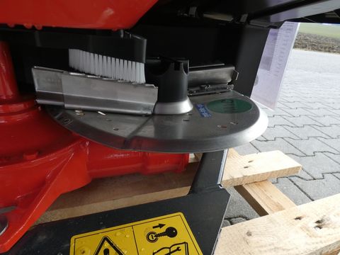 [3342-6615389-12.jpg]