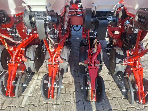 [3342-6649719-17.jpg]