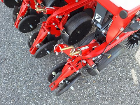 [3342-6649723-10.jpg]