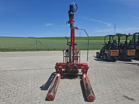 [3342-6709707-4.jpg]
