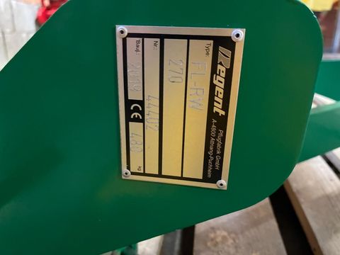 [3342-6750983-3.jpg]