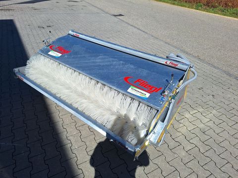 [3342-6754199-4.jpg]