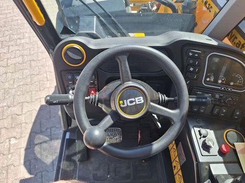 [3342-7098079-17.jpg]