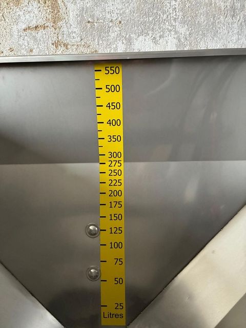 [3342-7237797-4.jpg]