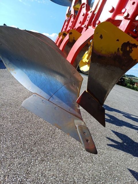[3358-5985872-18.jpg]
