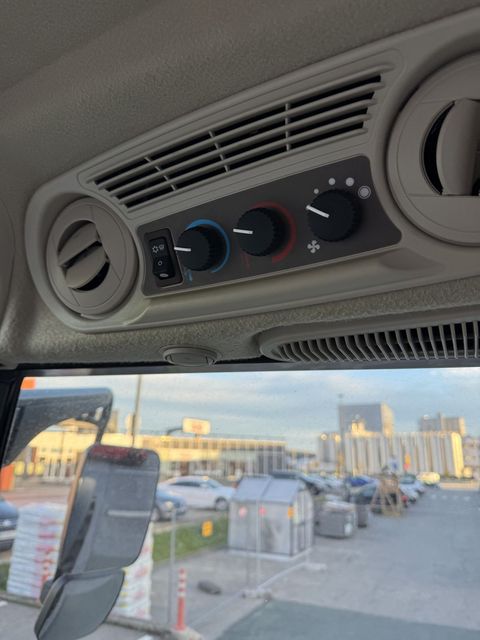 [3372-6379053-11.jpg]