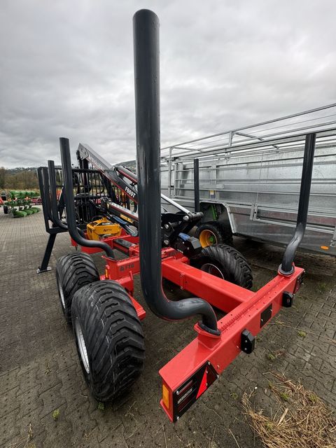 [3372-6535177-5.jpg]