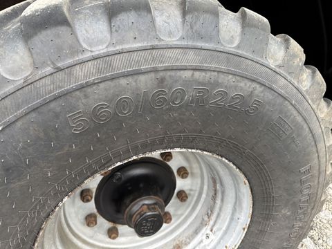 [3372-6891443-5.jpg]