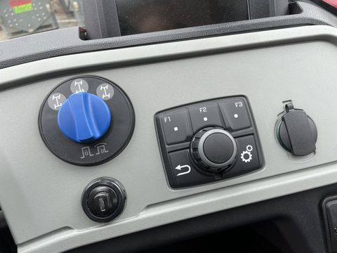 [3379-3222776-11.jpg]