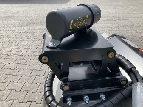 [3379-3247857-5.jpg]