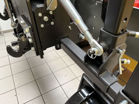 [3379-3282230-4.jpg]