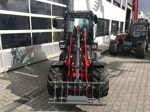 [3379-3443281-20.jpg]