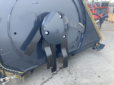 [3379-3477840-14.jpg]