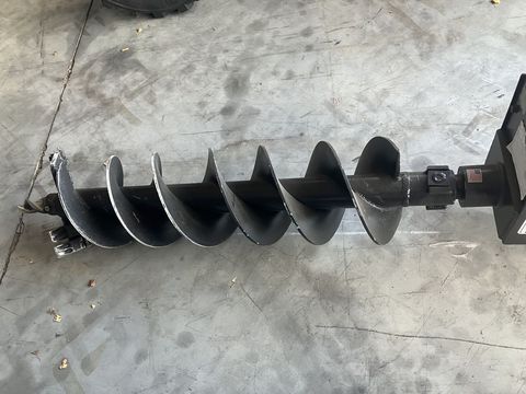 [3379-3694413-3.jpg]