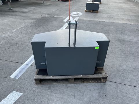 [3379-3839971-3.jpg]