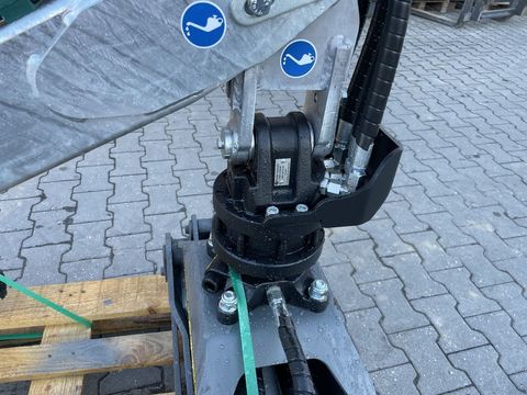 [3379-3964146-4.jpg]