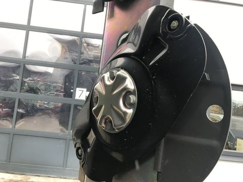 [3379-4037115-5.jpg]