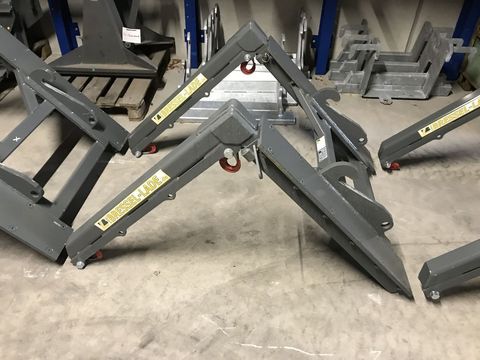 [3379-4064324-4.jpg]