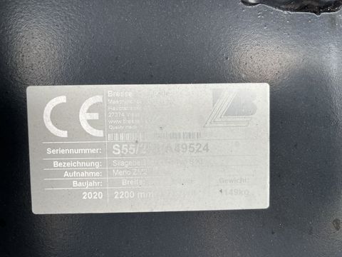 [3379-4112098-3.jpg]