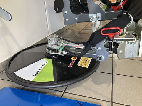 [3379-4189813-6.jpg]