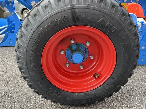 [3379-4302999-11.jpg]
