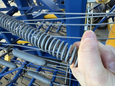 [3379-4309610-6.jpg]