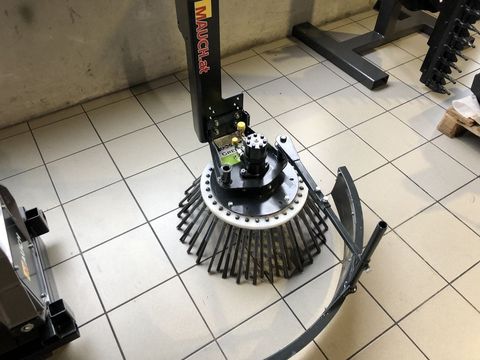 [3379-4334552-4.jpg]