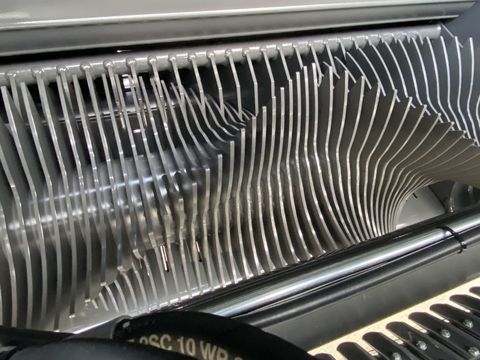 [3379-4402409-3.jpg]