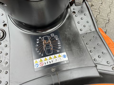 [3379-4888855-8.jpg]