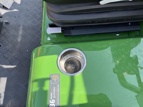 [3379-5795540-25.jpg]