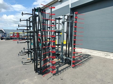 [3379-6013881-7.jpg]