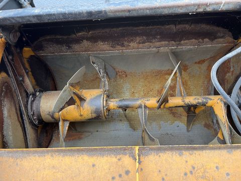 [3379-6223066-5.jpg]