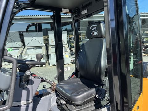 [3379-6261932-18.jpg]